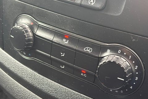 Mercedes-Benz Vito 114 Progressive L2 Panel Van - Air Con / Rear Camera 19