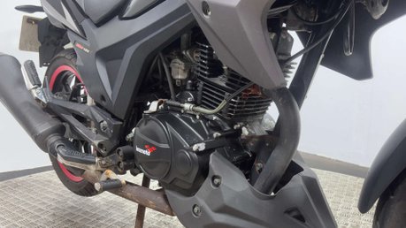 Lexmoto ZSX 2016 8K RUNNING SPORTS BIKE PROJECT BIKE SPARES OR REPAIR 125CC 25