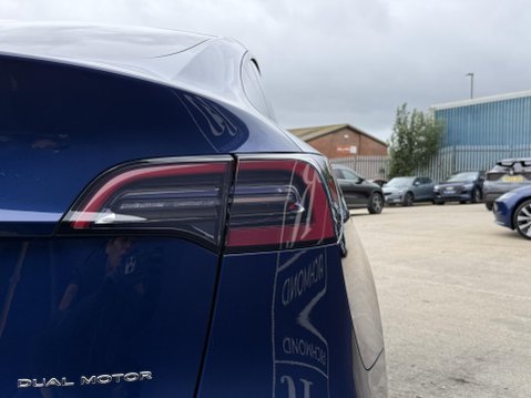 Tesla Model Y (Dual Motor) Long Range SUV 5dr Electric Auto 4WDE (384 bhp) 19