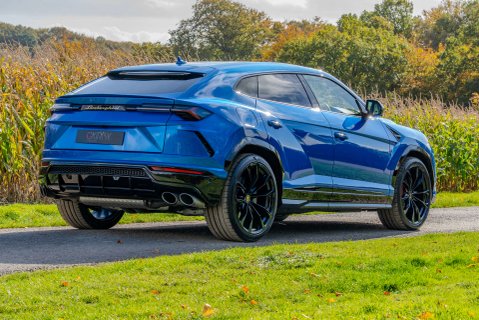 Lamborghini Urus V8 5