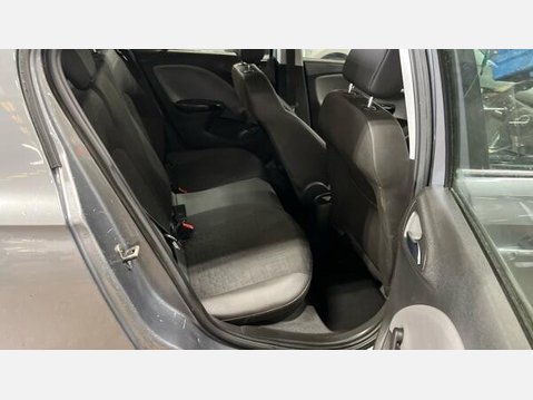 Vauxhall Corsa 1.4i ecoTEC SE Euro 6 5dr 8