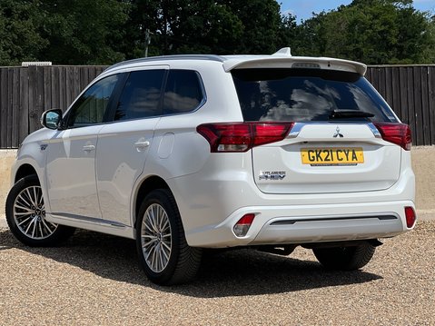 Mitsubishi Outlander PHEV DESIGN 2