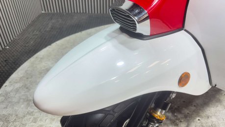 Royal Alloy GT 2019 ONLY 2K NEW MOT CUSTOM SCOOTER LEARNER LEGAL 125CC 46