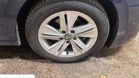 Volkswagen Golf 1.5 eTSI MHEV Life Hatchback 5dr Petrol Hybrid DSG Euro 6 (s/s) (150 ps) 4