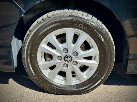 Toyota Voxy Hybrid 7 Seater 84