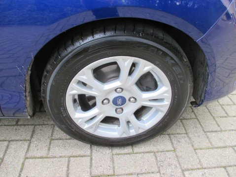 Ford B-Max 1.0T EcoBoost Zetec Euro 5 5dr 11