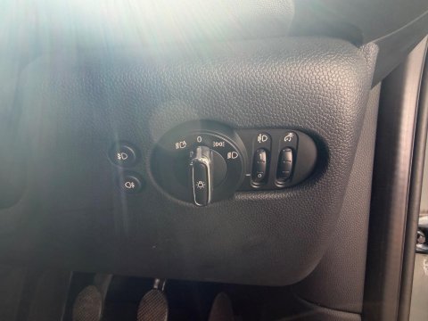 Mini Hatch COOPER 31