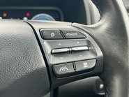 Hyundai KONA PREMIUM 32