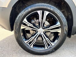 Volvo XC40 2.0 XC40 Inscription Pro T4 Auto 5dr 14