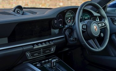 Porsche 911 (992) Carrera S 16