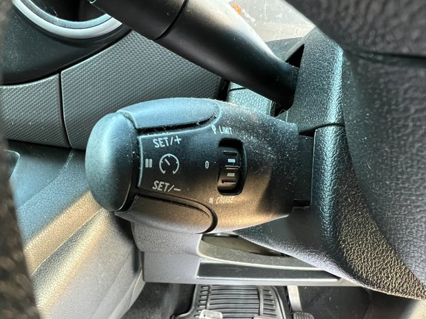 Peugeot Partner SWB L1H1 (SOLD) Low Roof Professional Air Con Nav Sensors EURO 6 NO VAT 40