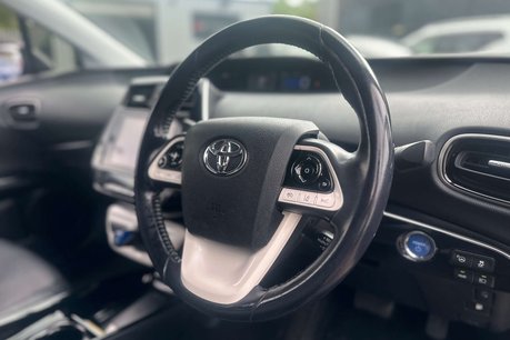 Toyota Prius 1.8 VVT 8.8kWh Excel Hatchback 5dr Petrol Plug-in Hybrid CVT Euro 6 (s/s) ( 14