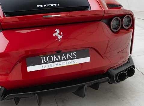 Ferrari 812 Superfast 26