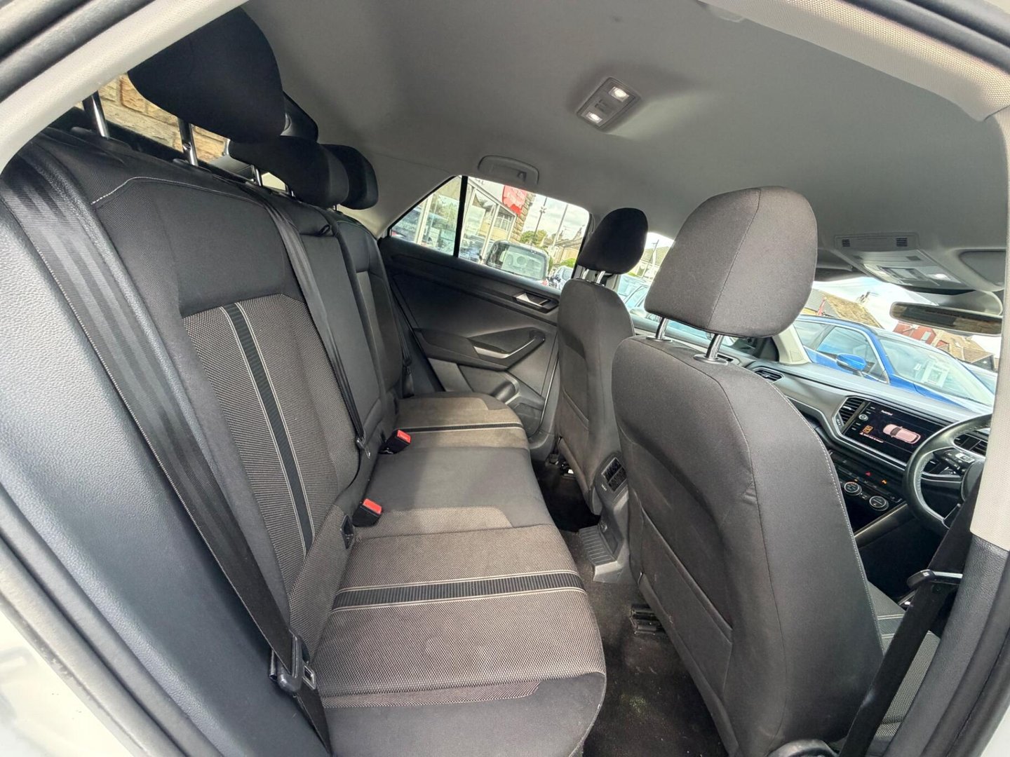 2019 Volkswagen T-Roc — image 9