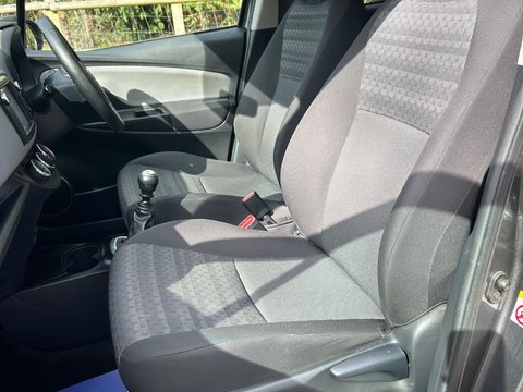Toyota Yaris 1.33 Dual VVT-i Icon Euro 6 5dr 35