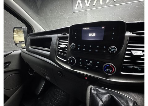 Ford Transit Custom 2.0 300 EcoBlue Trend Panel Van 5dr Diesel Manual L1 H1 Euro 6 (130 ps) 57