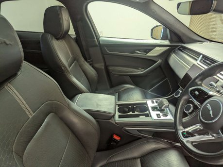 Jaguar F-Pace 2.0 F-PACE R-Dynamic HSE D MHEV AWD Auto 4WD 5dr 28