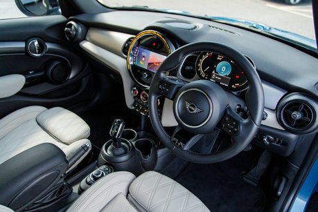 Mini Hatch COOPER EXCLUSIVE