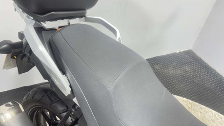 Suzuki V-Strom DL 2017 8K NEW MOT WARRANTY ADVENTURE BIKE 650CC A2 ENDURO 24