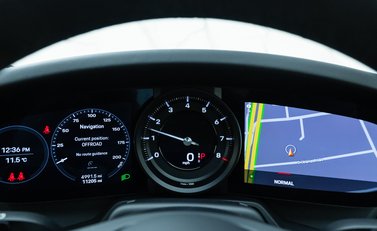 Porsche 911 Carrera 4S (992) 17