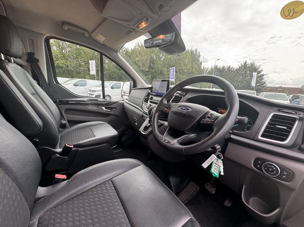 Ford Transit Custom Crew Cab [SOLD MT] AUTO SWB L1H1 Low Roof Sport 320 Air Con Alloys Sensors 19
