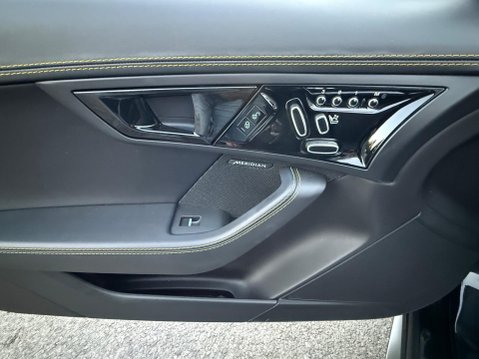 Jaguar F-Type 3.0 V6 400 Sport Auto Euro 6 (s/s) 2dr 60