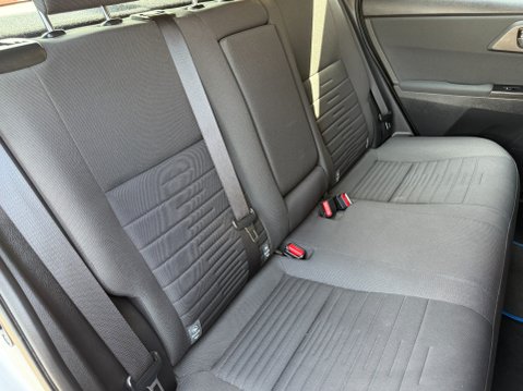 Toyota Auris VVT-I HYBRID BUSINESS EDITION TSS 24