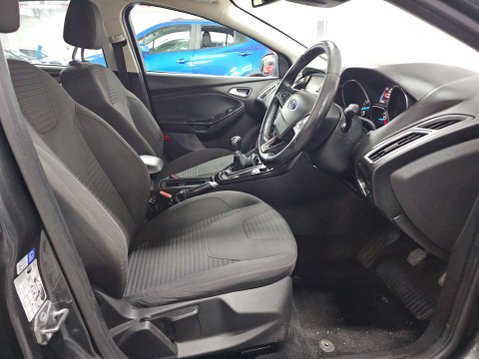 Ford Focus 1.0 Titanium 5dr 11