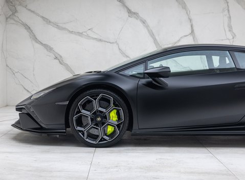 Lamborghini Huracan Tecnica 47