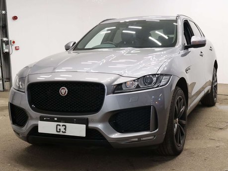 Jaguar F-Pace 2.0 F-Pace Chequered Flag AWD D Auto 4WD 5dr 17