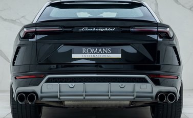 Lamborghini Urus 5