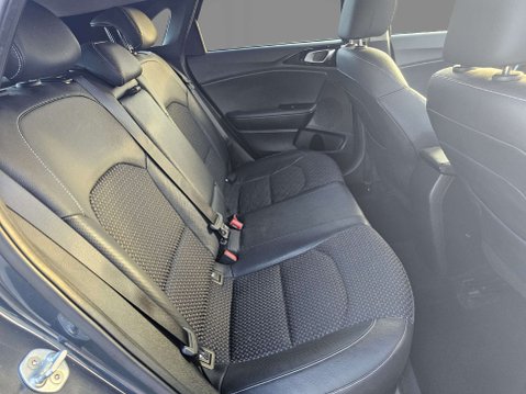 Kia Ceed 1.6 Ceed 3 CRDi ISG Semi-Auto 5dr 9