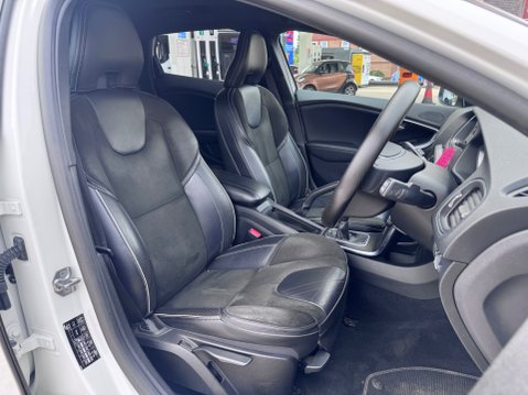 Volvo V40 D2 R-DESIGN NAV PLUS 3