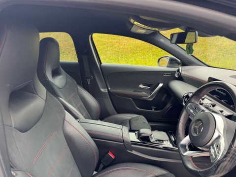 Mercedes-Benz A Class 1.3 A 180 AMG Line Exeutive Auto 5dr 6