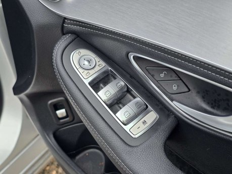 Mercedes-Benz C Class 2.1 C220 BlueTEC Sport Saloon 4dr Diesel G-Tronic+ Euro 6 (s/s) (170 ps) 32