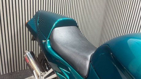 Honda VFR 1997 ONLY 15K GREAT LOOKING LIGHT PROJECT BIKE CLASSIC TOURER 750CC 26