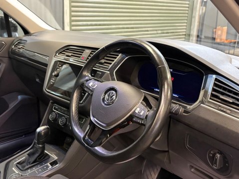 Volkswagen Tiguan 2.0 TSI SEL DSG 4Motion Euro 6 (s/s) 5dr 5