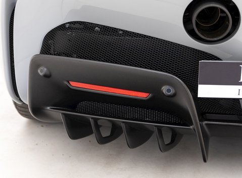 Ferrari SF90 Stradale Stradale Tailor Made Ispirazioni 33