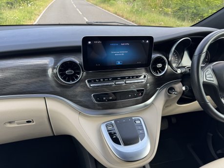 Mercedes-Benz Eqv EQV 300 Sport Auto Electric 90KWH EX-LWB/7 SEATER/360 CAM/VAT Q 13