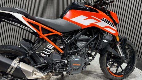 KTM Duke 2019 ONLY 11K RUNNING PROJECT NAKED BIKE 125CC 12