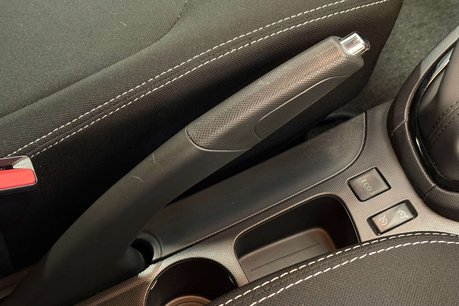 Renault Clio 0.9 TCe Dynamique MediaNav Hatchback 5dr Petrol Manual Euro 5 (s/s) (90 ps) 60