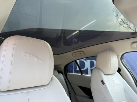 Jaguar I-Pace 400 90kWh HSE Black SUV 5dr Electric Auto 4WD (400 ps) 46