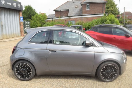 Fiat 500e La Prima 3