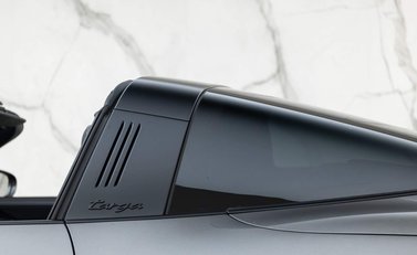 Porsche 911 Targa 4 GTS (992) 24