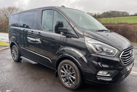 Ford Tourneo Custom 320 L1 Titanium X 185 ps 8 Seater 5