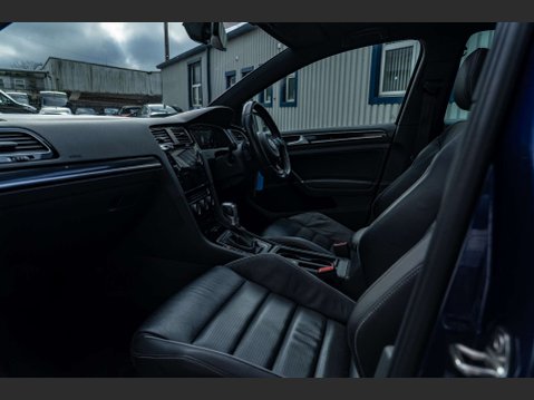Volkswagen Golf 2.0 Golf R TSi Semi-Auto 4WD 5dr 9