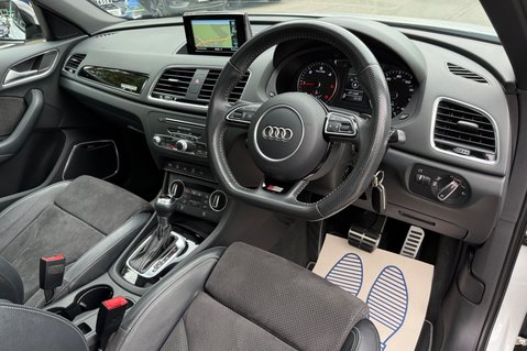 Audi Q3 TDI QUATTRO BLACK EDITION - PAN ROOF - 20 INCH ALLOYS 35