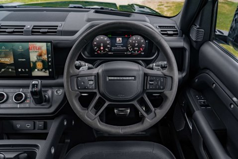 Land Rover Defender V8 Carpathian Edition 13