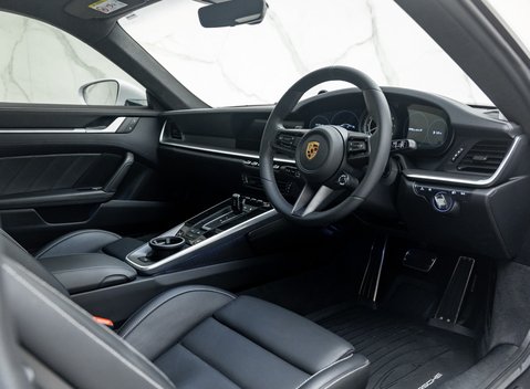 Porsche 911 Turbo S (992) 13