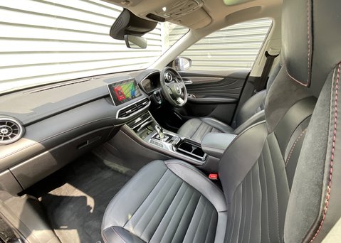 MG HS 1.5 T-GDI EXCLUSIVE PHEV 15